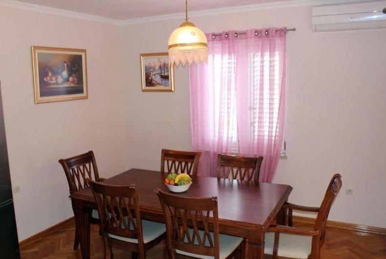 Apartman King Makarska Eksteriør billede
