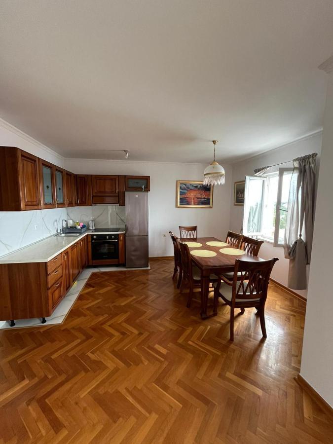 Apartman King Makarska Eksteriør billede
